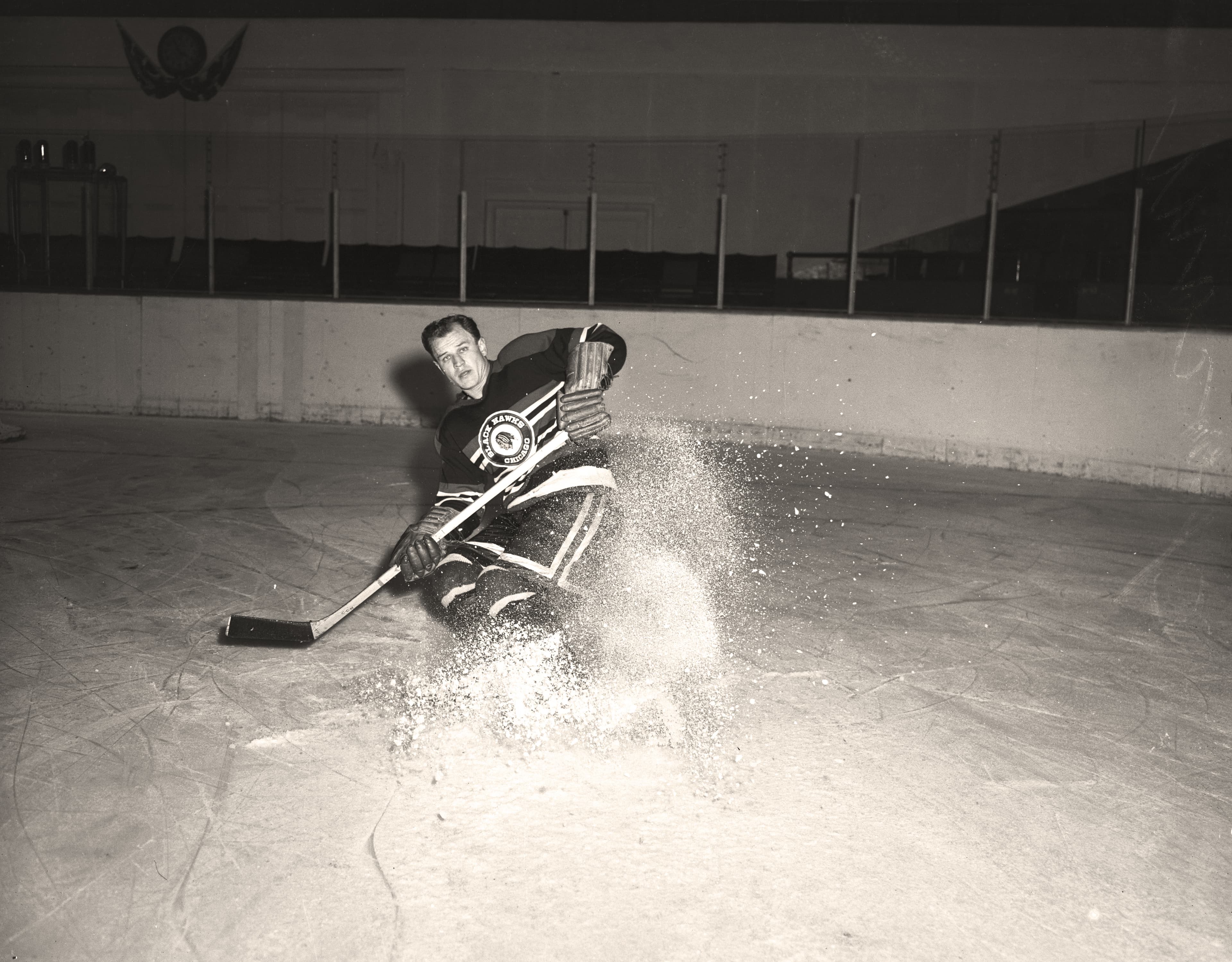 Lightning in a Beer Bottle: The Night Billy Mosienko Made Hockey History