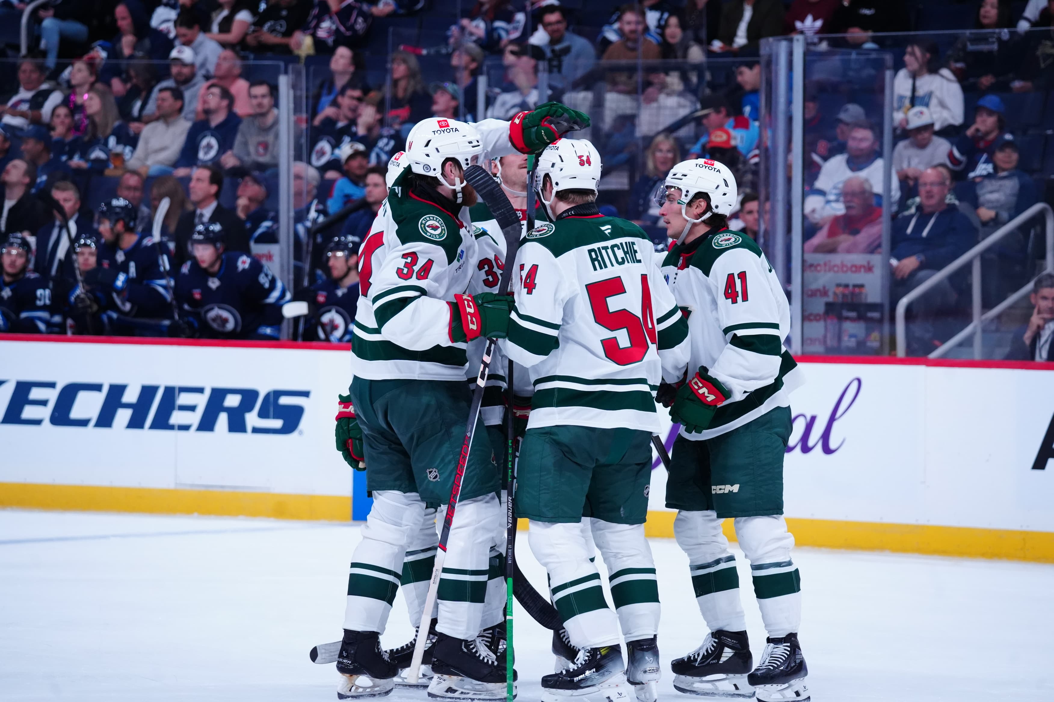 Jets Blown Away, But Keep Fighting in 8-5 Loss in Minnesota