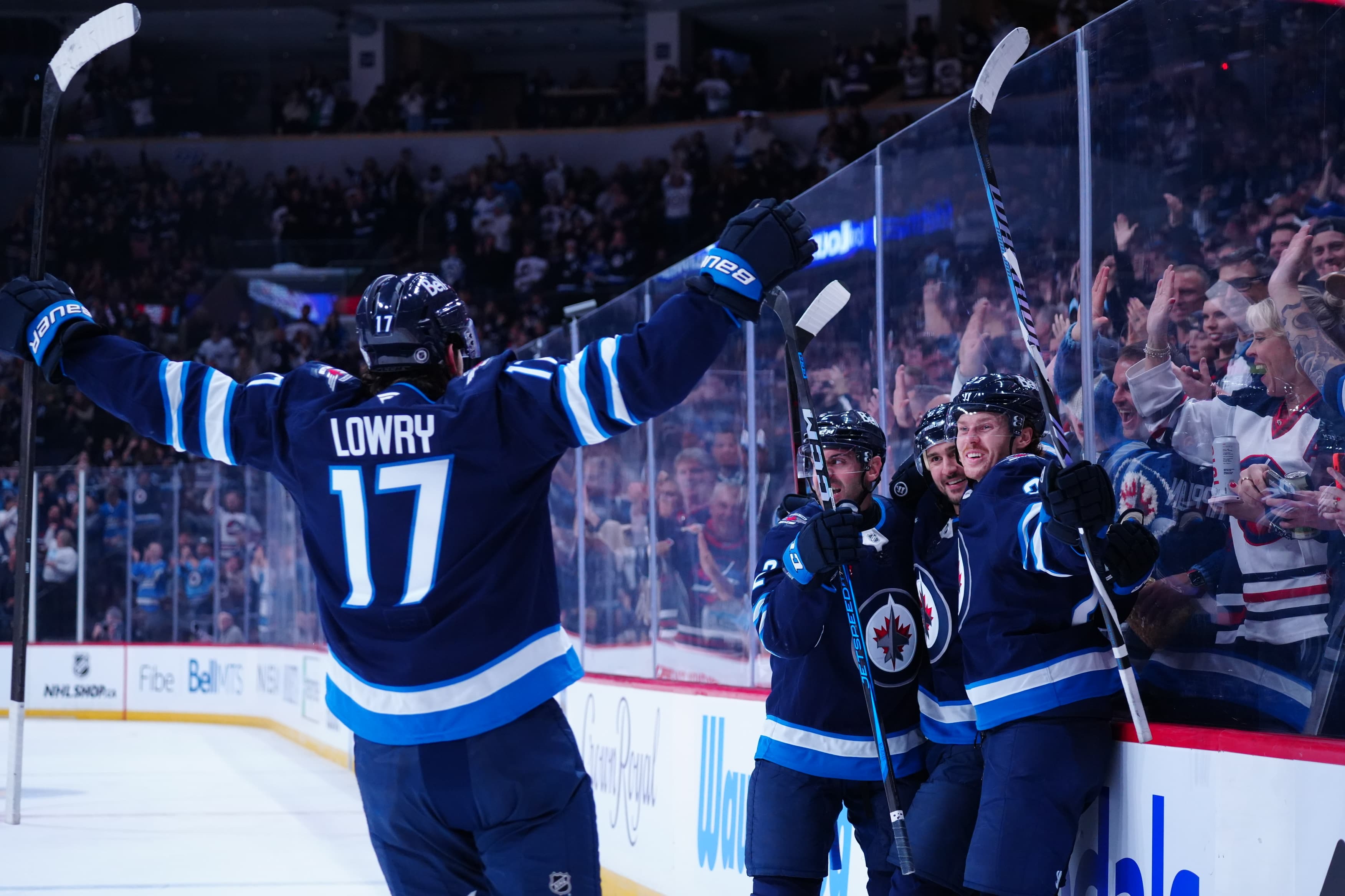 Jets' Connor Hellebuyck Named NHL's Third Star of the Month