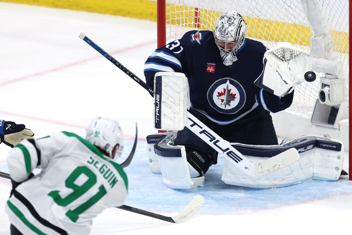 Jets Play Perfect Jets Hockey and Shut Out Dallas 4-0 