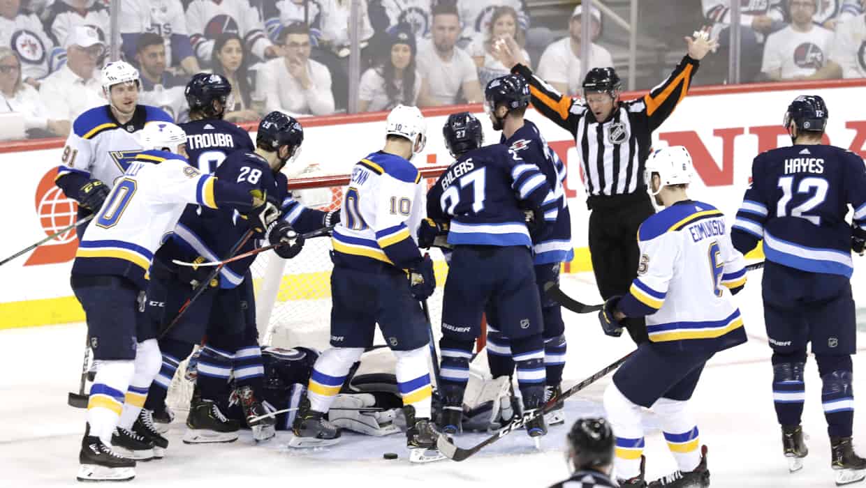 Jets in Trouble, Lose Second at Home to Blues