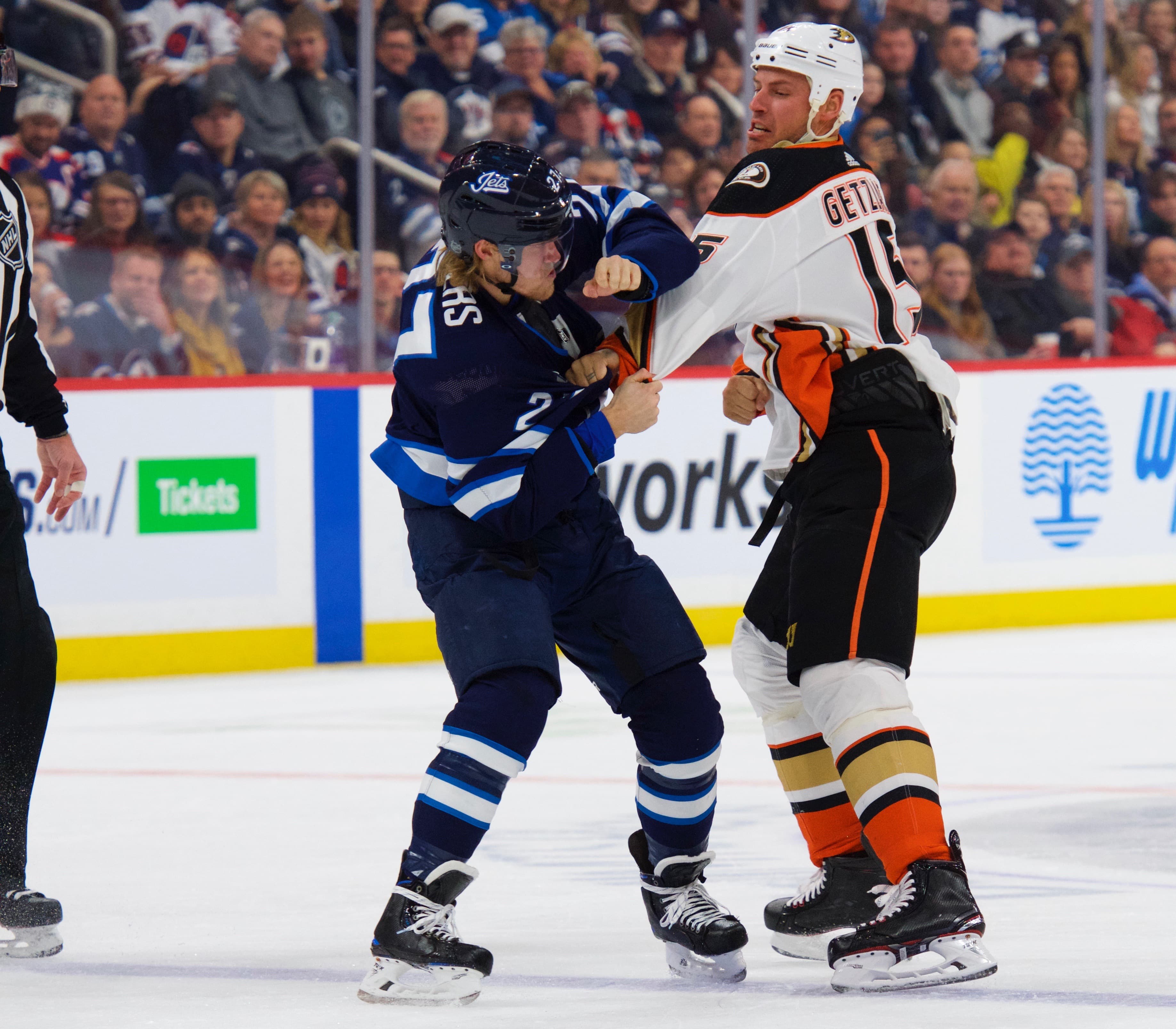 Jets Outfly Ducks, Win Again