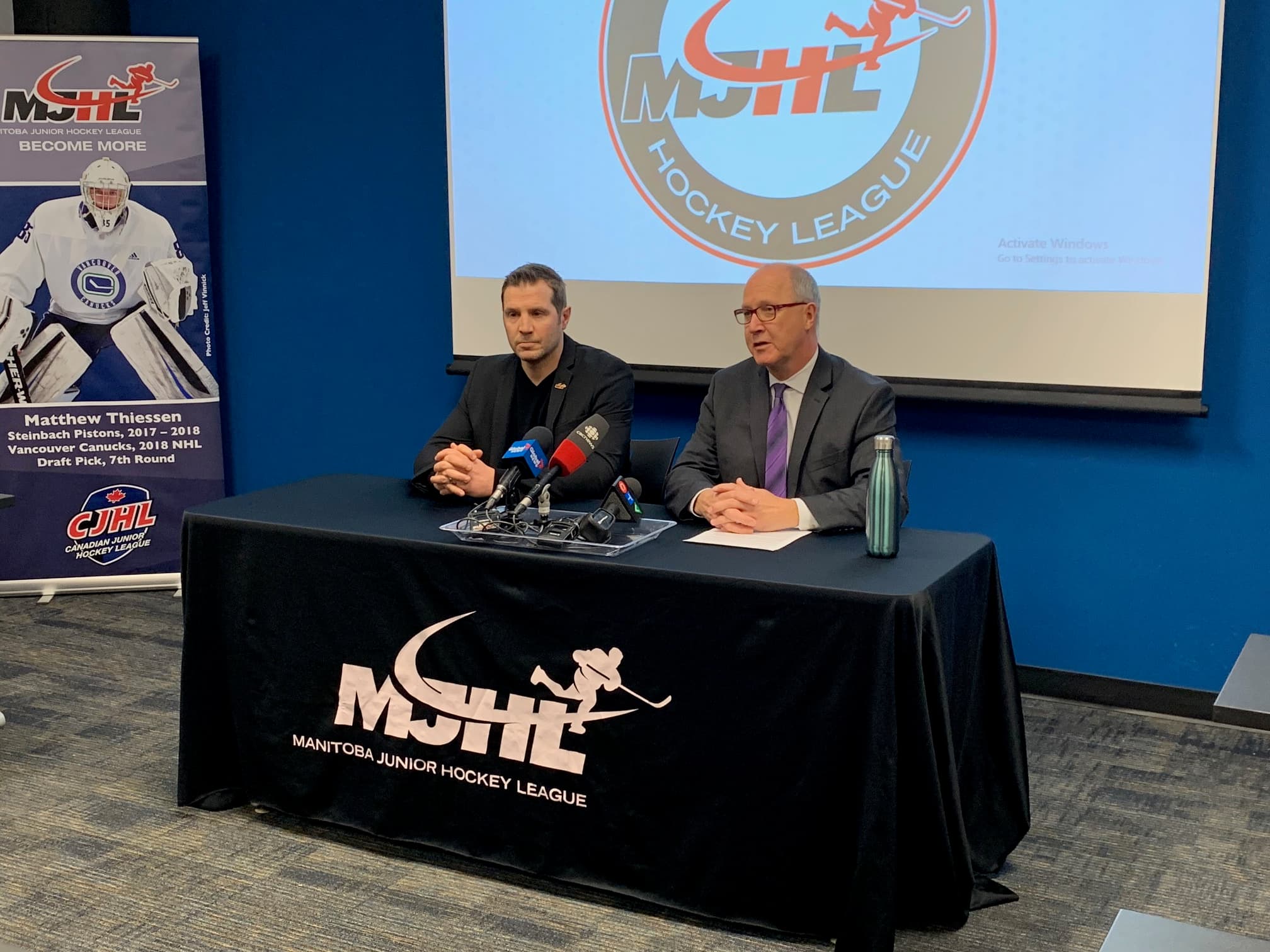 Davis Retires, Saurette to Be New Commissioner of the MJHL