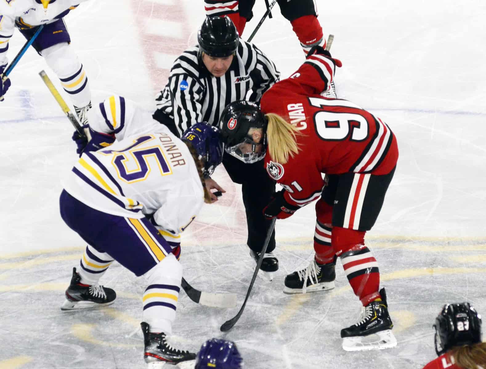 BH Grad Cvar Leads All WCHA Freshmen in Goals