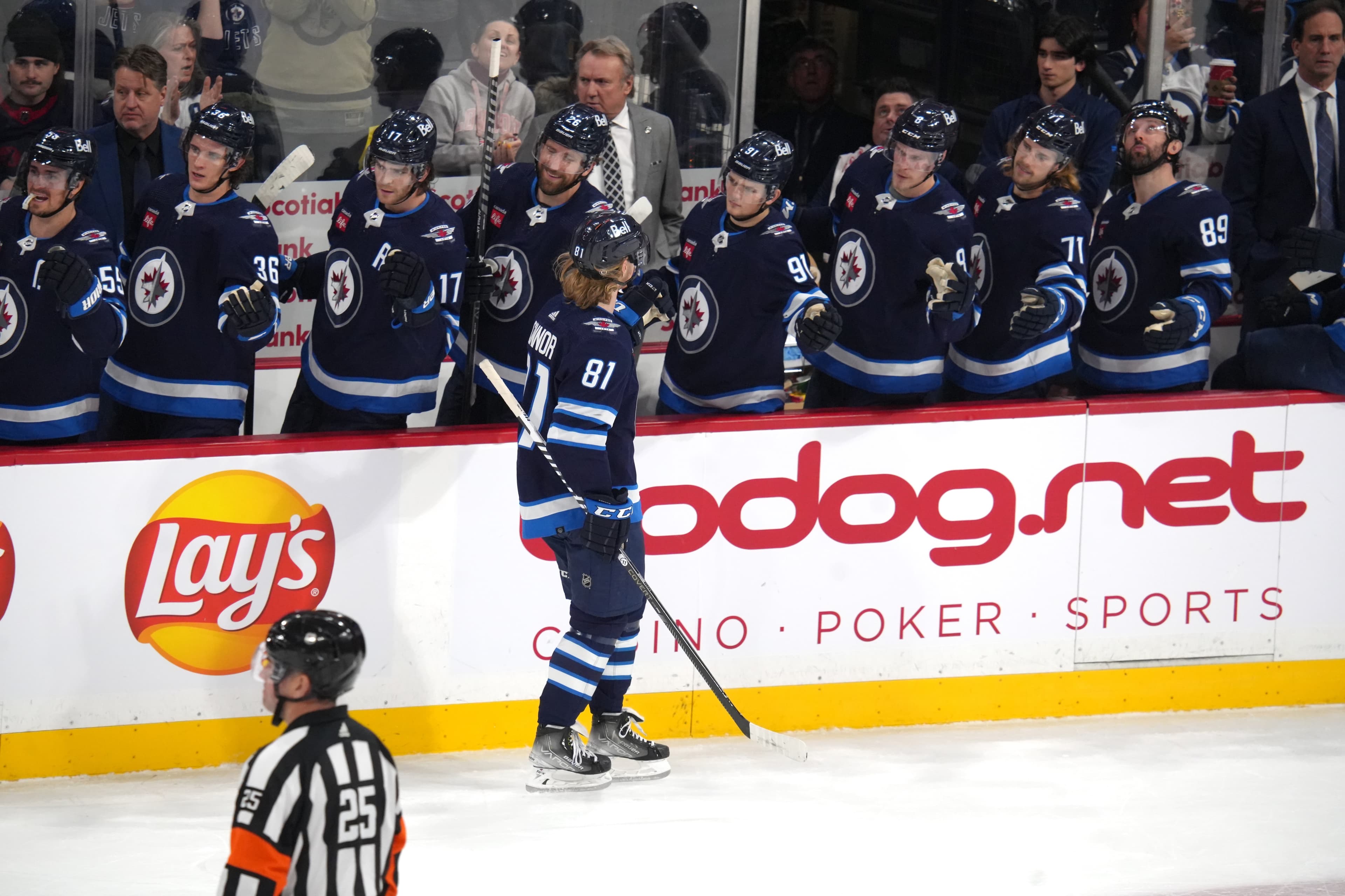 Jets Spoil Coach Mo's Return, Beat up Panthers at Home