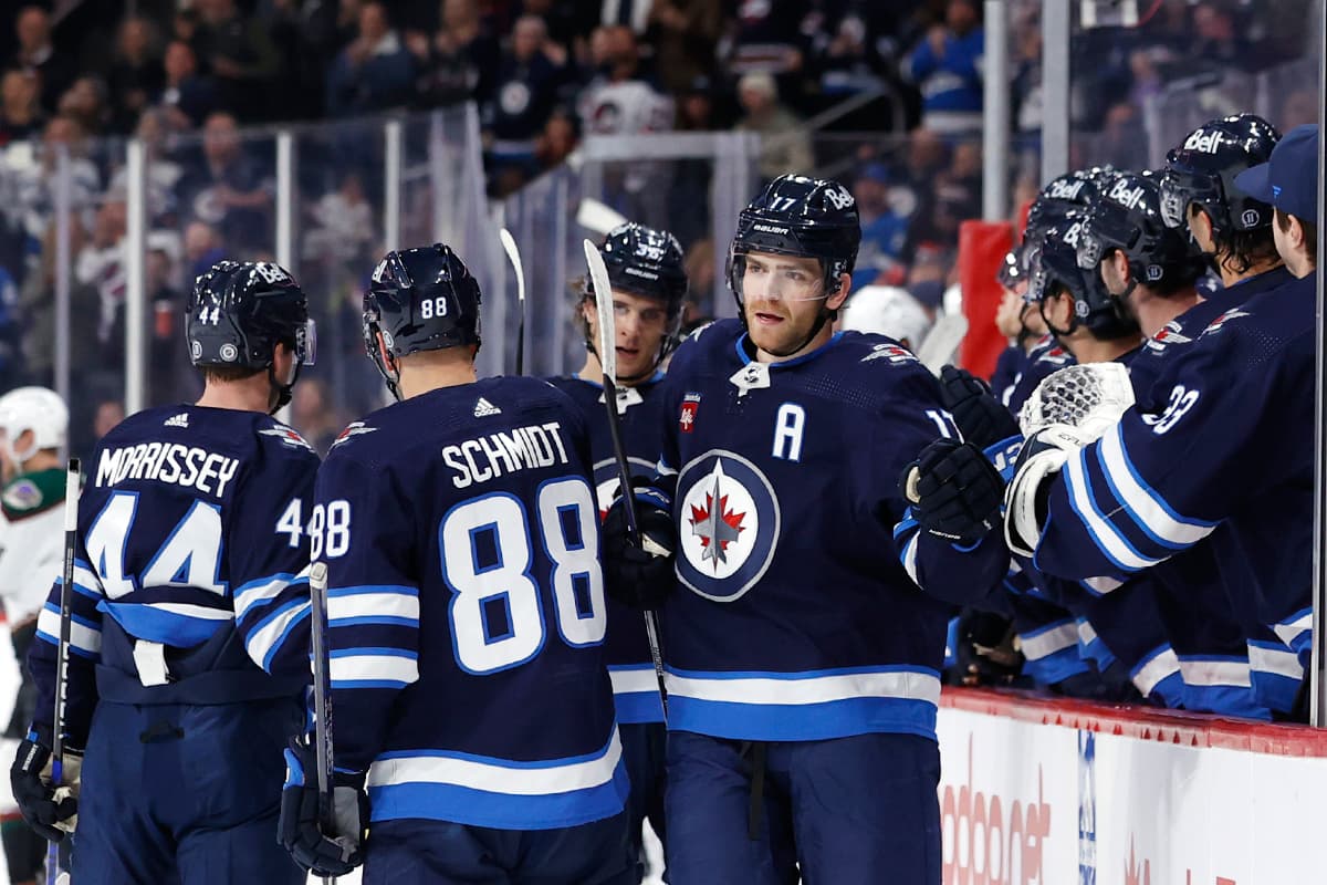 Jets Earn Valuable Points in 3-2 Victory Over Ducks