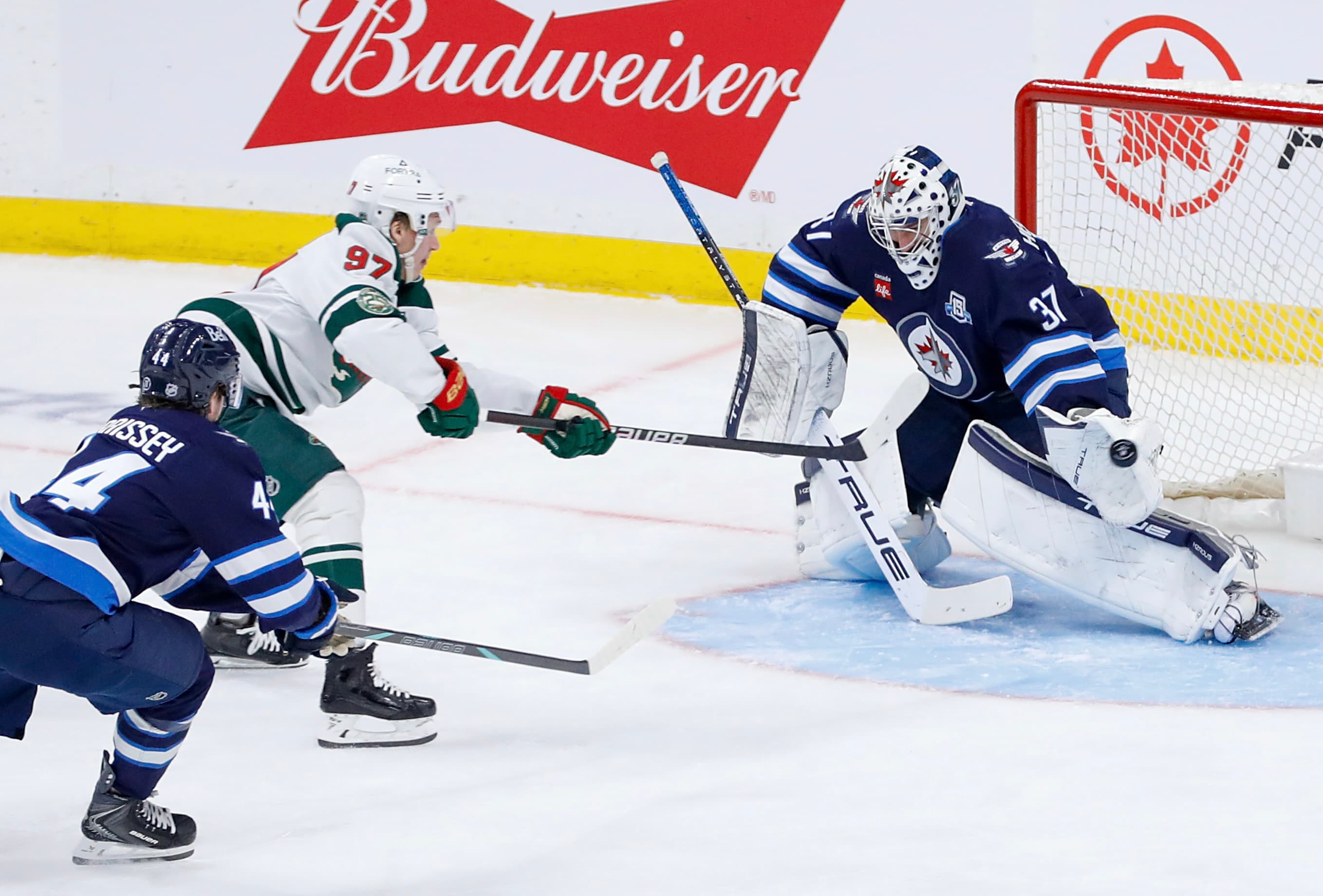 Jets Snatch Defeat from the Hands of Victory, Falling 4-3 to Minnesota