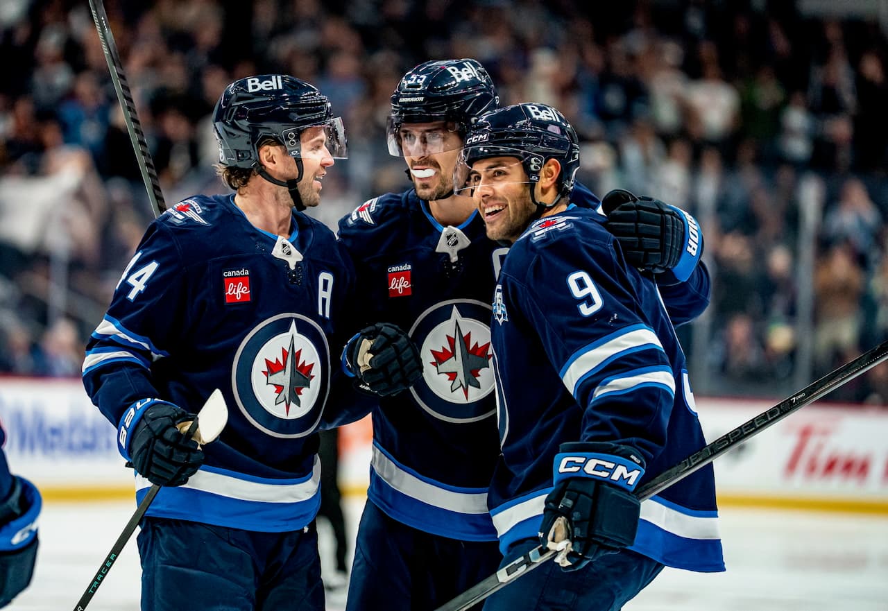 Scheifele, Stanley, Toews and Hellebuyck Stand Out as the Jets Beat Nashville 4-1
