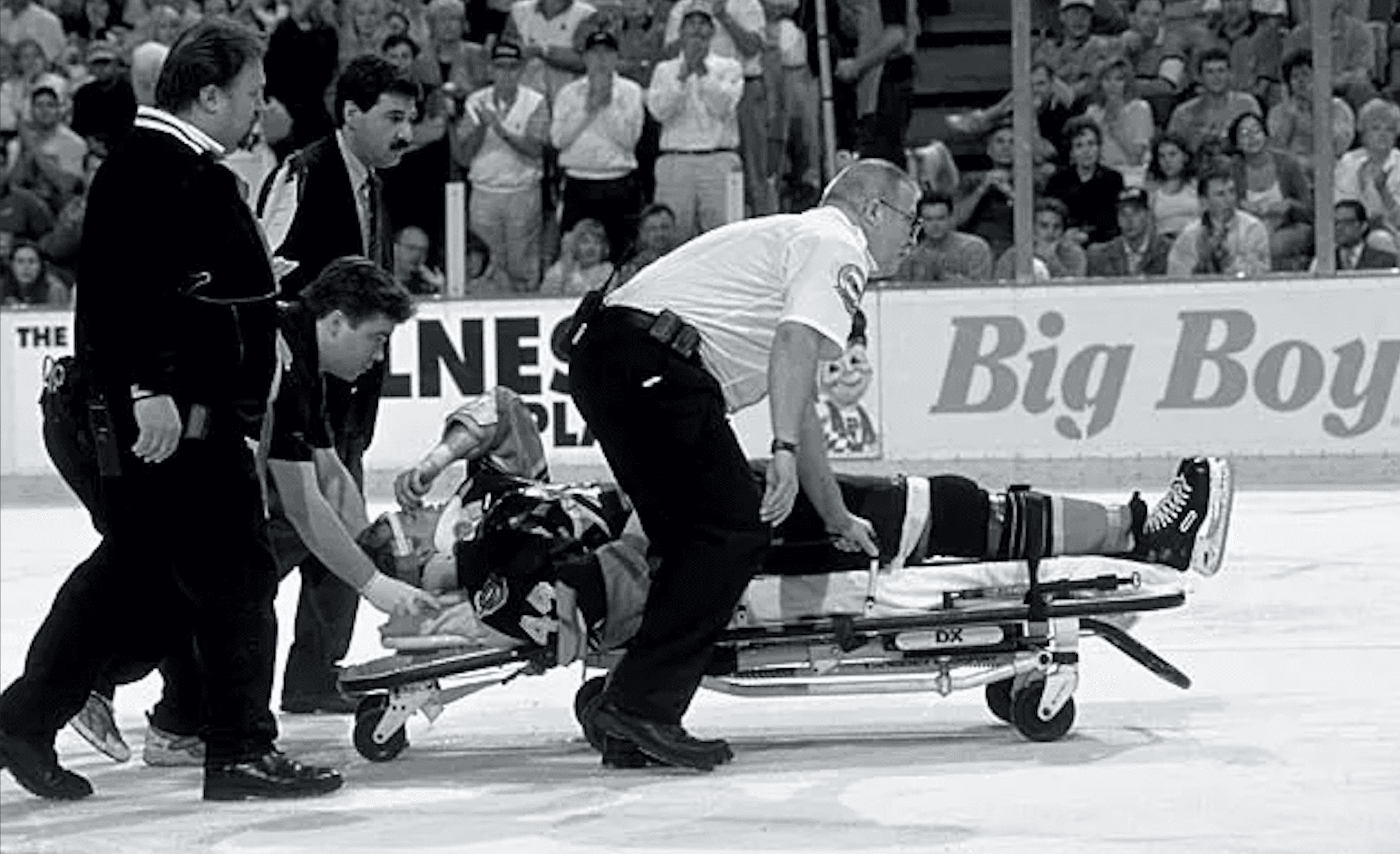 Chris Pronger Reflects on Commotio Cordis Following Damar Hamlin Incident